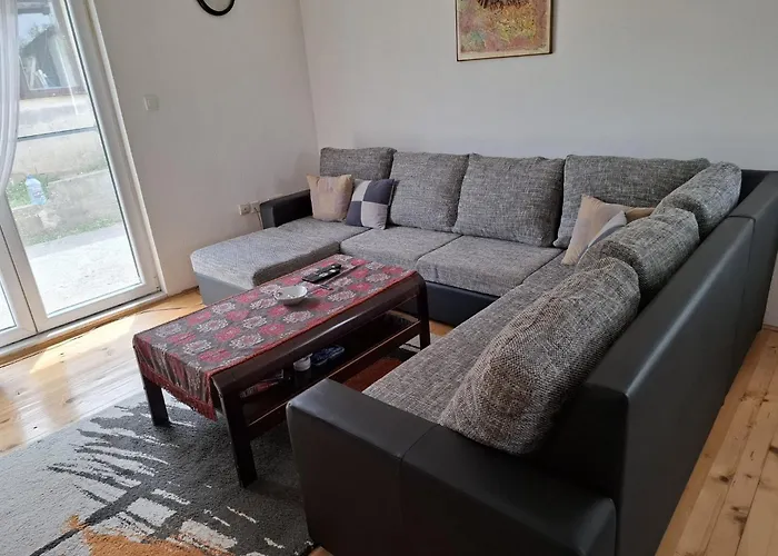 Kuca U Rakovici Gladno Polje